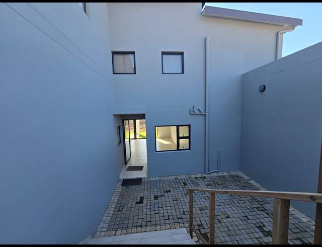2 BEDROOM VILLA FOR SALE IN SHAKAS ROCK